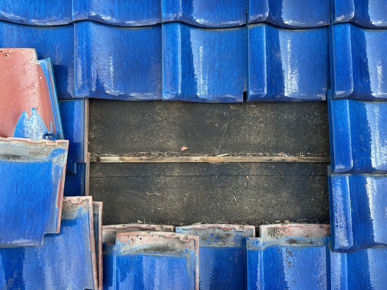 北九州市で行っている屋根点検の様子