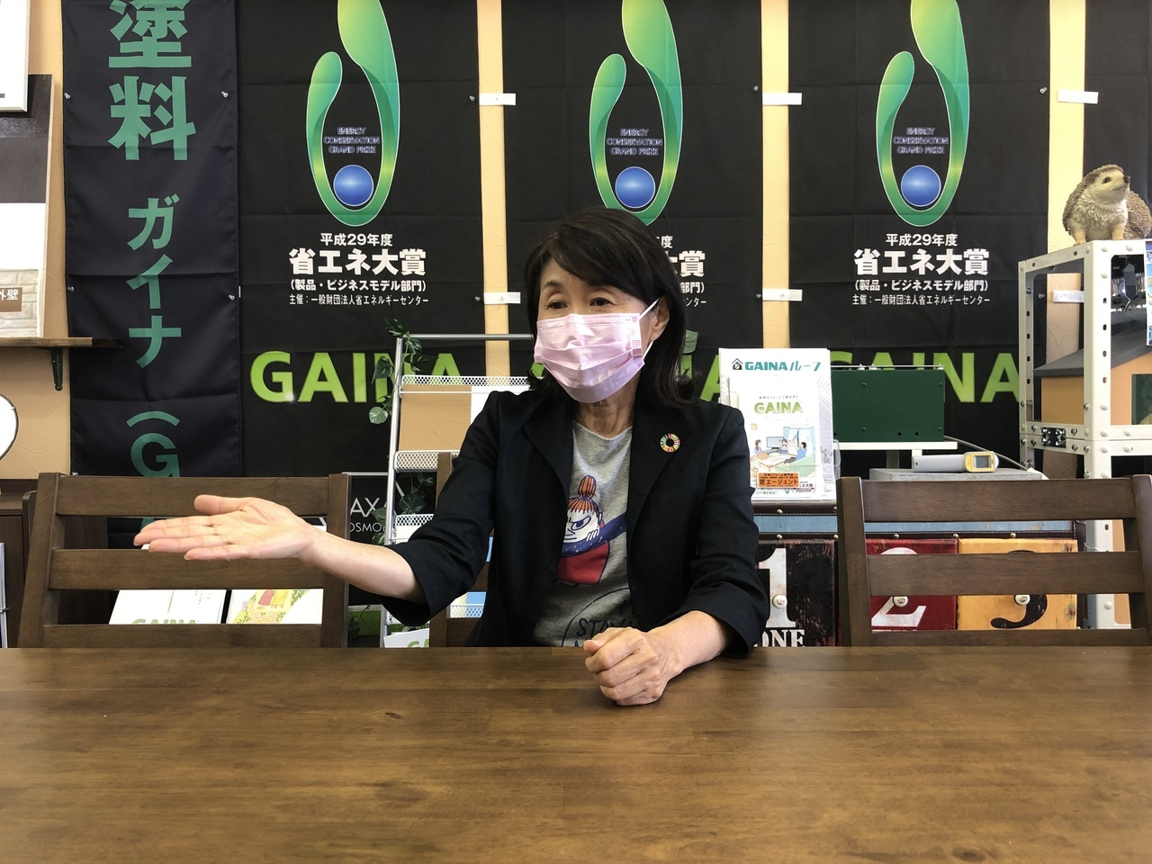 北九州市でガイナ塗装を行う認定施工店 匠エージェントの施工相談風景