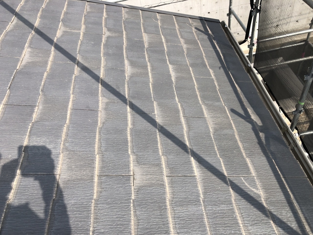 北九州市の屋根塗装サイン：色あせが発生したスレート瓦