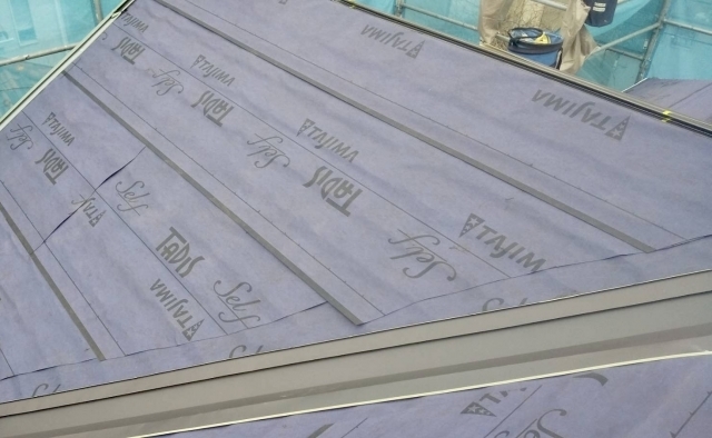 【北九州版】屋根カバー工法とは？ガルバリウム鋼板の種類や費用相場も解説！